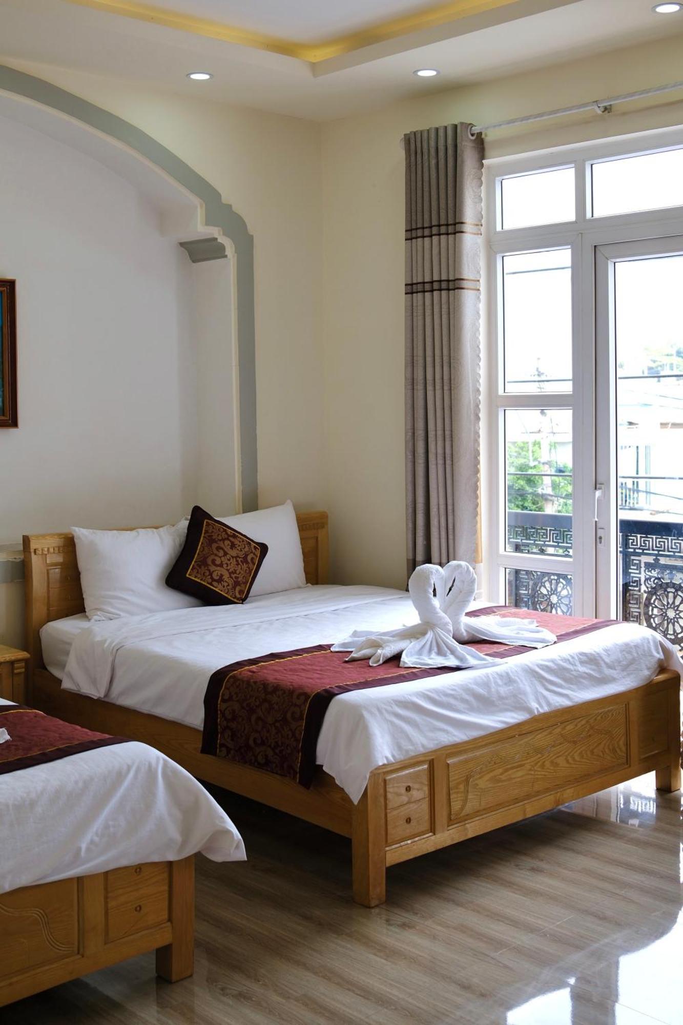 Kim Ngan Hotel Buôn Ma Thuột Zewnętrze zdjęcie