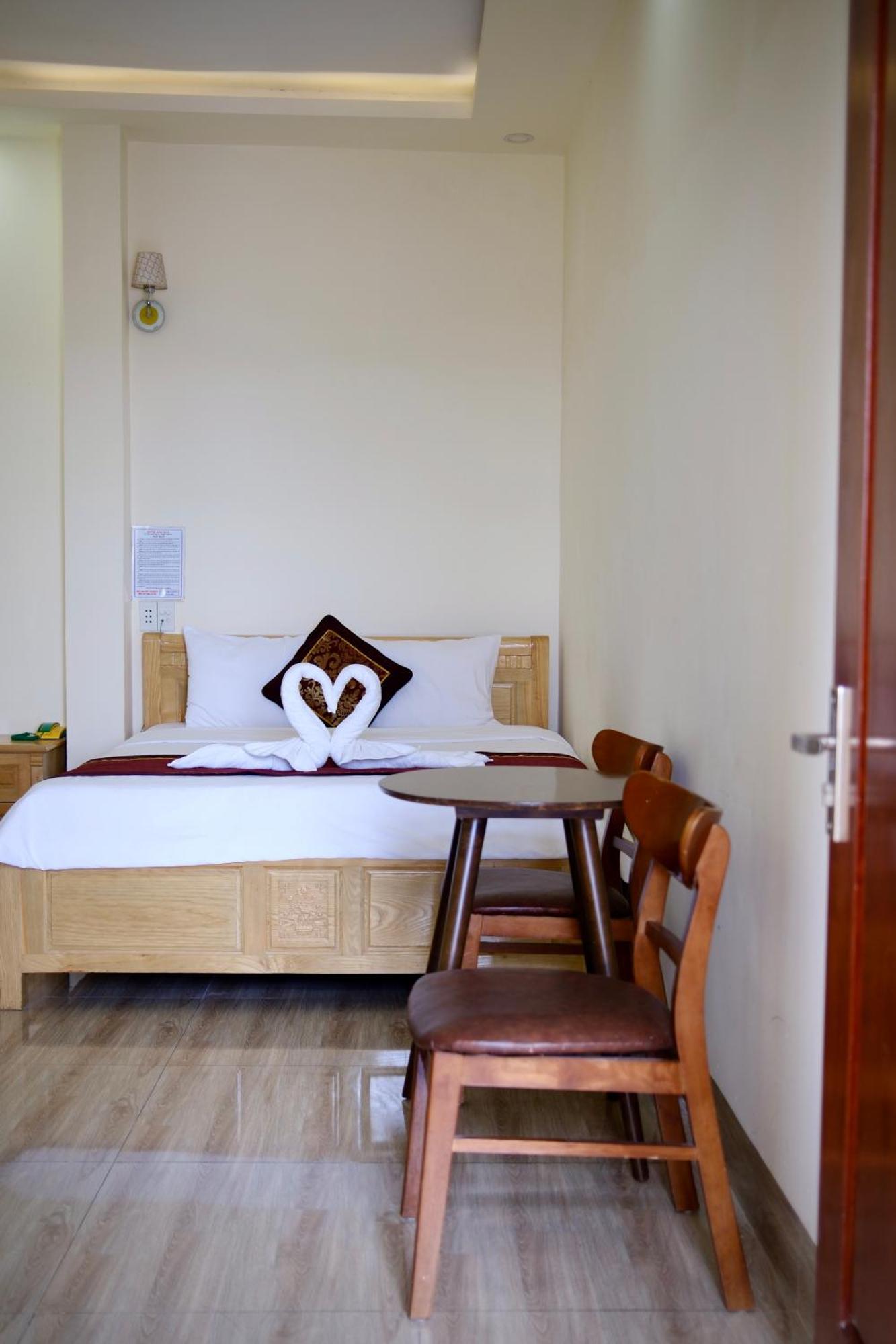 Kim Ngan Hotel Buôn Ma Thuột Zewnętrze zdjęcie