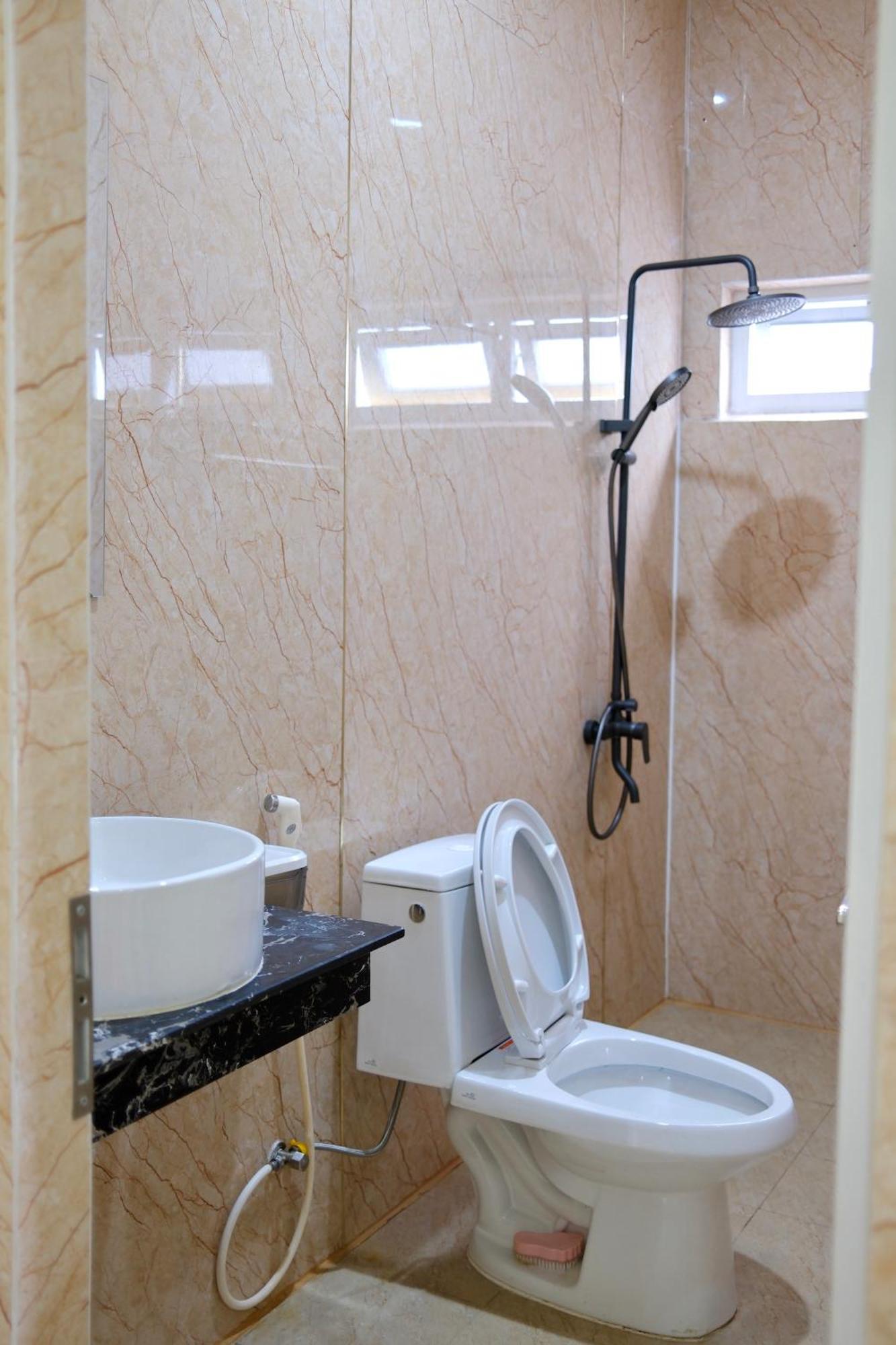 Kim Ngan Hotel Buôn Ma Thuột Zewnętrze zdjęcie