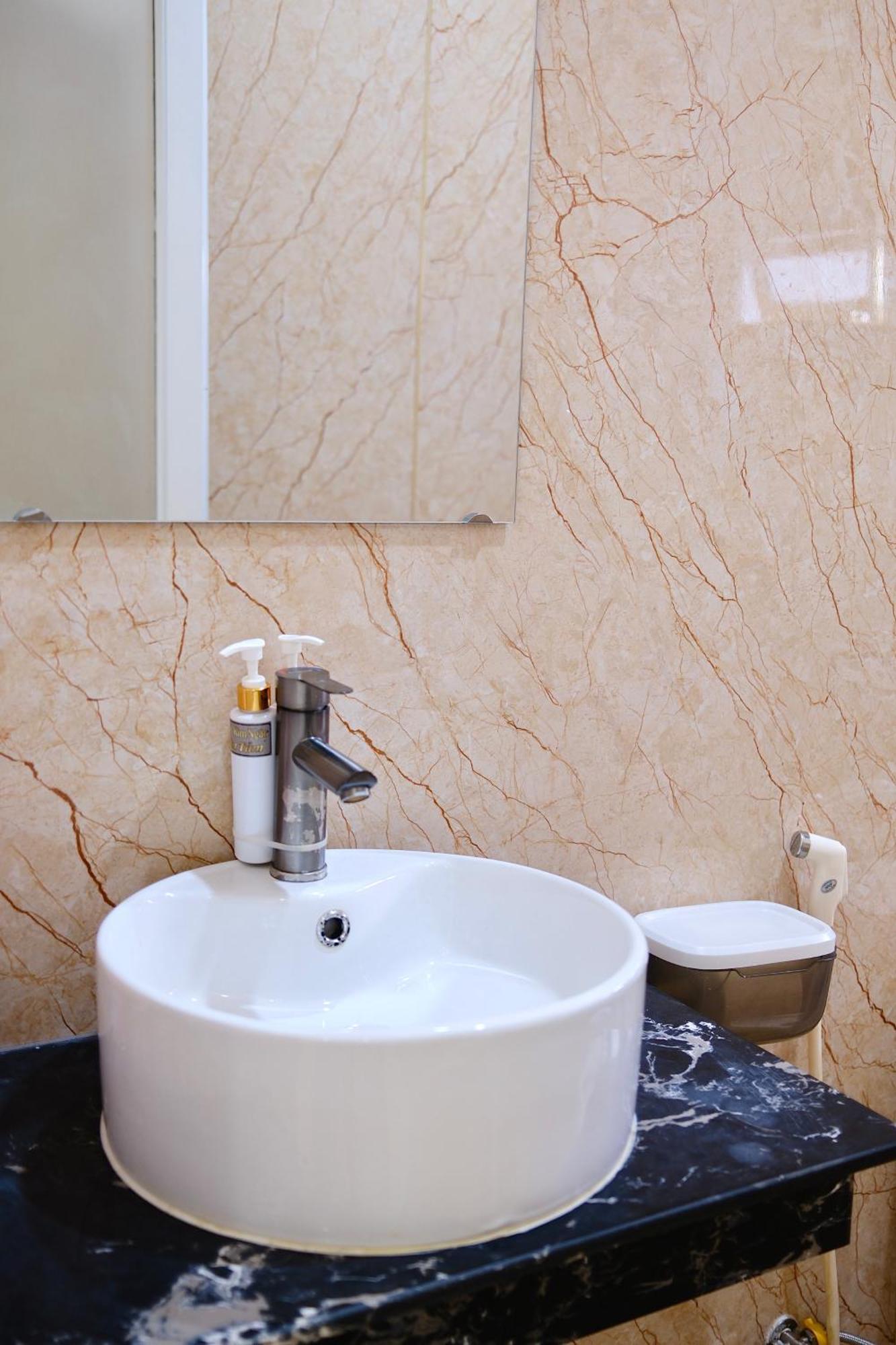 Kim Ngan Hotel Buôn Ma Thuột Zewnętrze zdjęcie